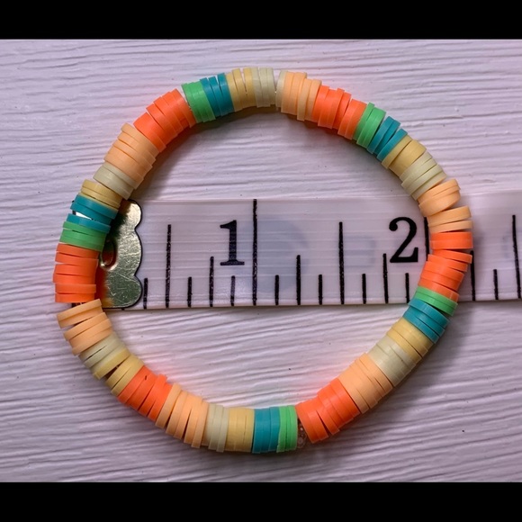 Clay flat bead bracelet handmade - Picture 3 of 3